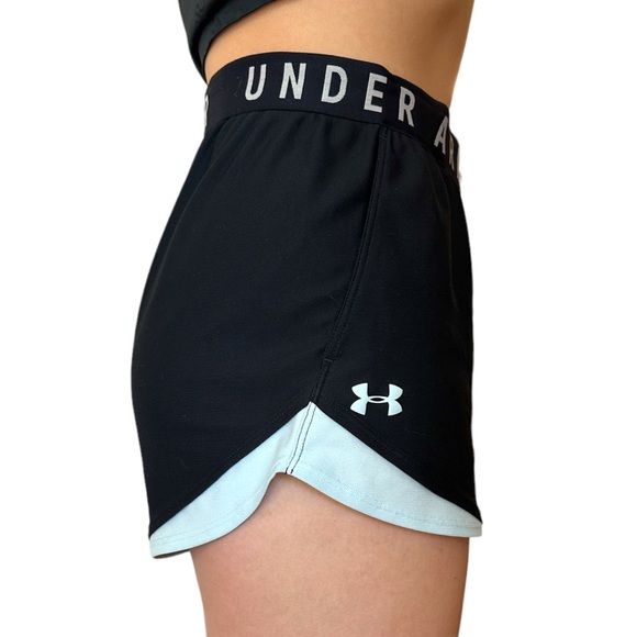 Black Heatgear Under Armour Women’s Workout Shorts - Picture 2 of 5